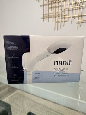 Nanit Pro Camera with Wall Mount (Breathing Band included)